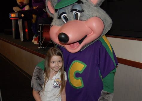 Chuck E Cheeses Mousey Mascot Gets A Rock Star Makeover The Star The Best Porn Website