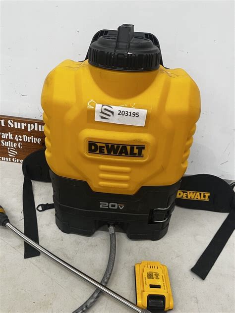 Dewalt DXSP190681 20V Backpack Sprayer Kit 4 Gallon 2 Ah Battery