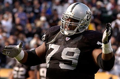 former raiders offensive lineman mo collins dies at age 38 silver and black pride