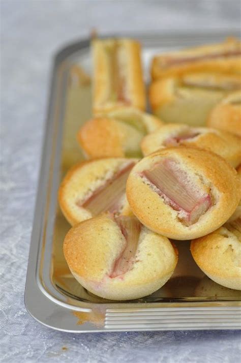 Financiers à la rhubarbe