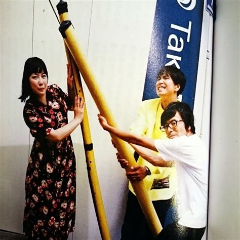 シンガーソングライター瑛人。 1997 年 6 月 3 日神奈川県横浜生まれ横浜育ちの 23 歳。 のためだけに取り下ろした、スタジオライブ映像を収録予定 ・「香水」「ライナウ」含むmusic video収録予定 ＜先着特典＞ 汎用特典「あの香水のミニボトル」 ドルチ. くるりの最新アルバム『ソングライン』に寄せて｜音楽情報 ...
