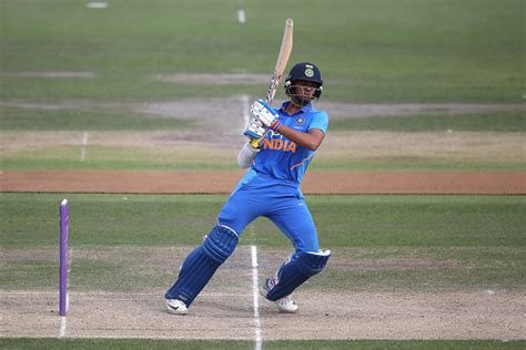 He was picked by rajasthan royals for the ipl 2020. IPL 2020 Auction: Set 7 & 8- Young Yashasvi sold to RR for ...
