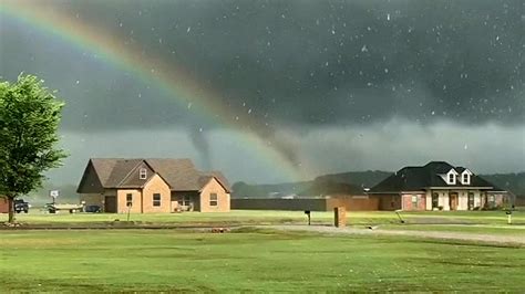 A rainbow and tornado were spotted beside one another by storm chasers in vernon, texas, near the oklahoma border. WATCH: Tornado in Oklahoma forms behind rainbow as severe ...