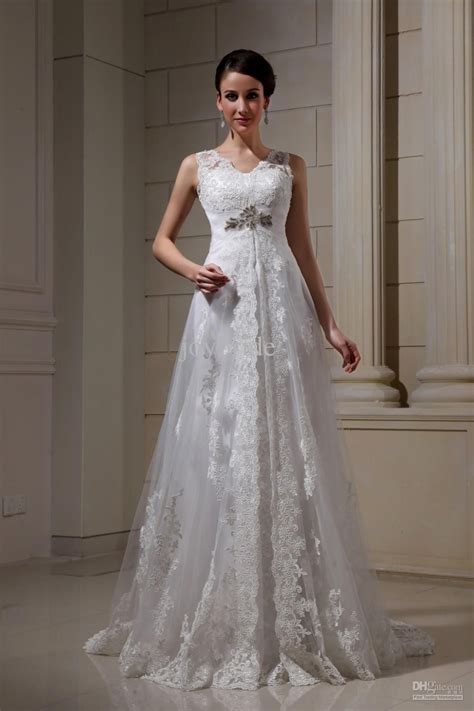 For example, alberta ferretti and vera wang fully showed all the beauty of such a seemingly simple style. Empire Waist Ball Gown Dresses | My Future Wedding | Pinterest
