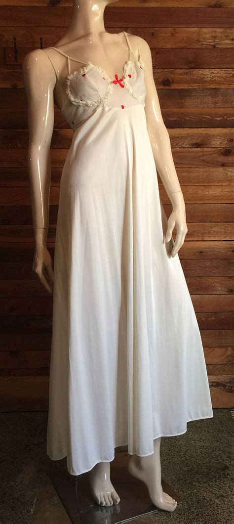 Vintage Lingerie 1970s GLYDONS Ivory Size Large Nightgown With Etsy