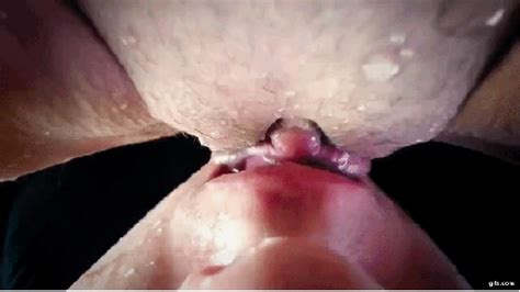 Close Up Squirting S