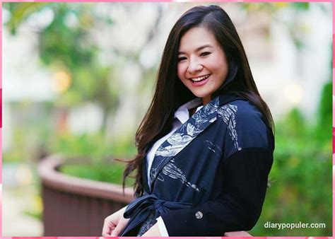 Sinetron tukang bubur naik haji the series rcti bercerita tentang : Pemain Sinetron Terbaru Perempuan Pilihan RCTI - Diary Populer