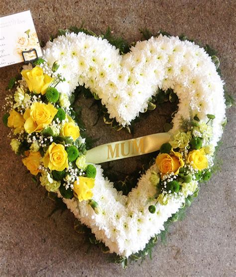 24/7 customer service · local florist delivery · same day delivery Simply Flowers Nottingham | Funeral Flowers | Based Wreath ...
