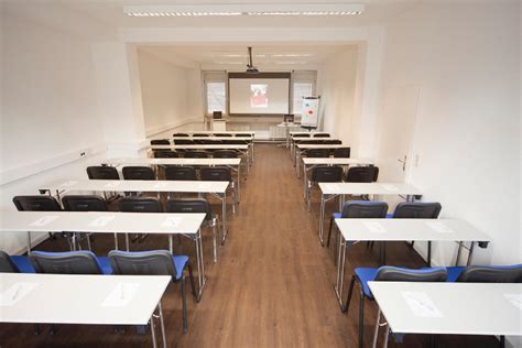 Bestuhlung in konferenzräumen mit tischen. Präsentationsraum "Frankfurt" - Konferenzraum ...