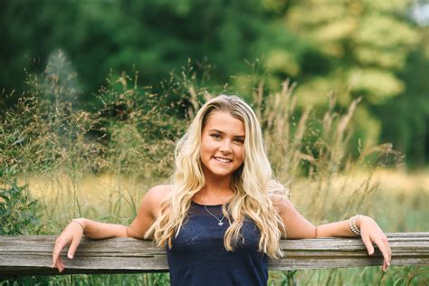 Caitlin Maloney Photography Kaylees Michigan Senior Pictures
