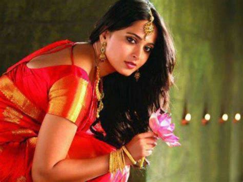 anushka shetty with dileep in baba sathya sai malayalam filmibeat