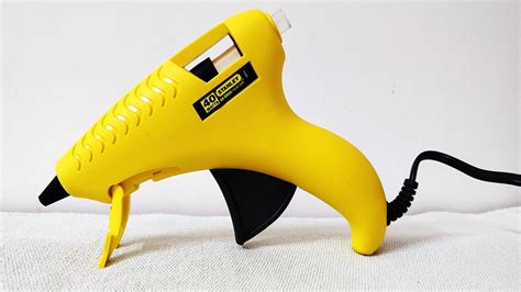 Stanley 69 Gr20b Plastic Gluepro Trigger Feed Hot Melt Glue Gun Yellow Glue Gun Unboxing