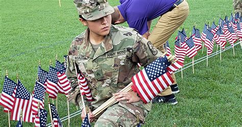 Gcu Rotc Places Flags To Honor Those Lost On 911 Gcu Today