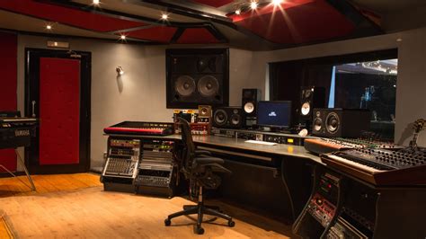 Love Electric Recording Studio England Intro Miloco