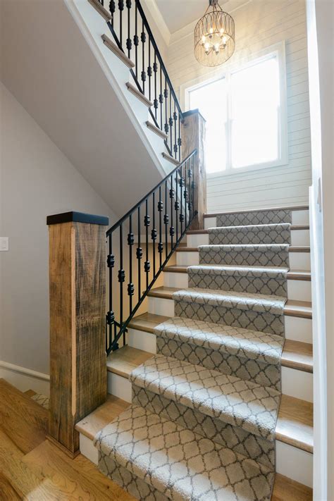 As verbs the difference between banister and railing. no-img