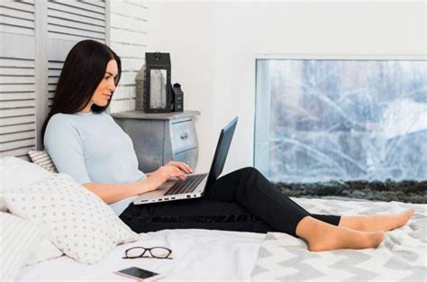4 Ways To Use Laptop In Bed Without Overheating