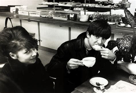 Funny Vintage Photos Of Celebrities Eating ~ Vintage Everyday