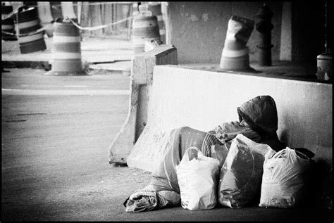 How Can I Help People Experiencing Homelessness During Winter