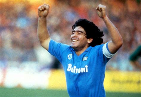 Diego Armando Maradona Así Fue La Vida Del Eterno 10