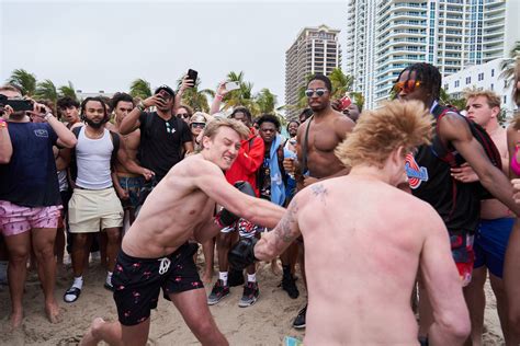 Florida Fight Club Spring Break Revelers Brawl On The Beach