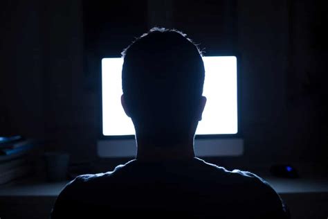 إدمان الإنترنت ، تعريف وأعراض وأسباب الإدمان على الإنترنت إنجاز التقنية