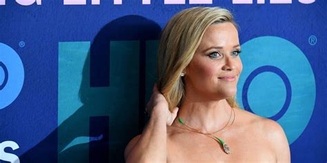 Reese Witherspoon Criticized For Supporting Ellen Degeneres George W Bush Defense Paper
