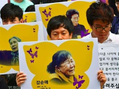 South Korea Criticizes Flawed Deal With Japan Over Wartime Sex Slaves