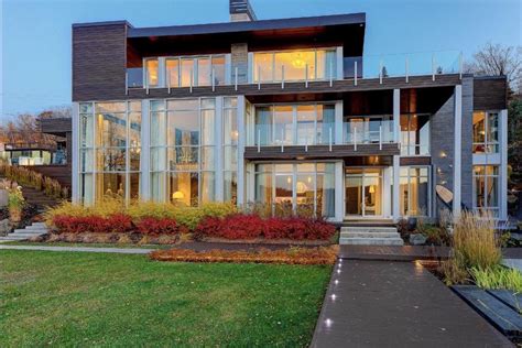 A priori, tout les sépare, et pourtant. Une maison du Lac-Beauport fait jaser ET RÊVER sur le web ...