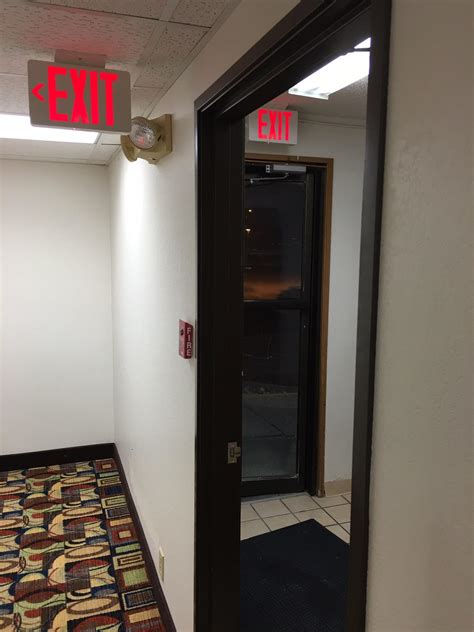This Hotel Exit Sign Point Away From The Exit Rmildlyinteresting