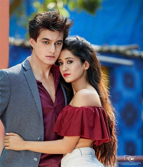 Mohsin Khan And Shivangi Joshis Oh So Romantic Dance Performance At