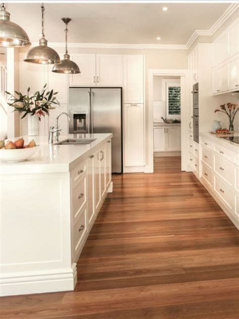 30 Stunning Wood Floor Ideas To Beautify Your Kitchen Room Küche