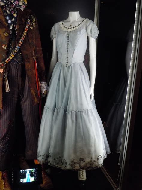 Stumble into the world of wonderland with our great collection of alice in wonderland costumes. Hollywood Movie Costumes and Props: Mad Hatter and Alice ...