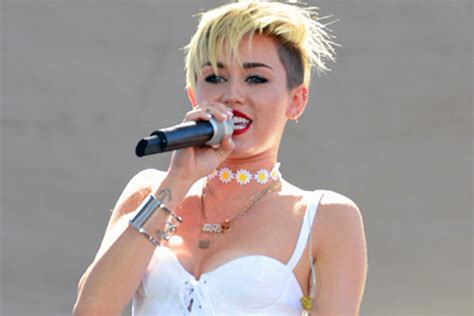 Dominican Republic Ban Miley Cyrus Concert On Account Of Morals