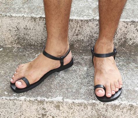 Men Sexy Leather Sandals Toe Ring Barefoot Style Ankle