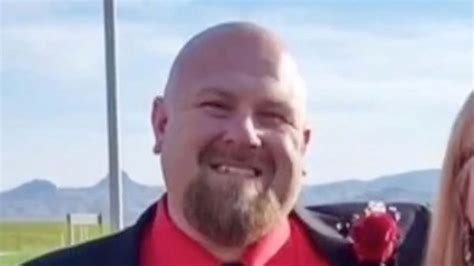 Heartbreaking postcards inmate sent his mom from jail before mystery