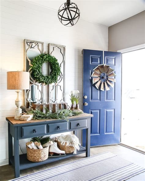 6 After Christmas Winter Foyer Decorating Ideas
