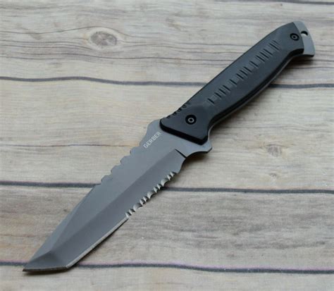 Gerber Warrant Fixed Blade Hunting Knife Full Tang With Acu Camo Sheath