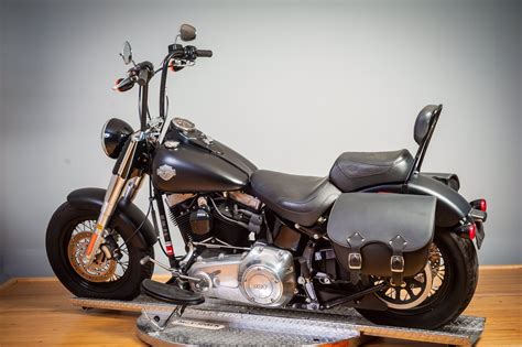 Softail slim top competitors are sport glide, street bob, fat bob and low rider. Pre-Owned 2012 Harley-Davidson Softail Slim FLS Softail in ...