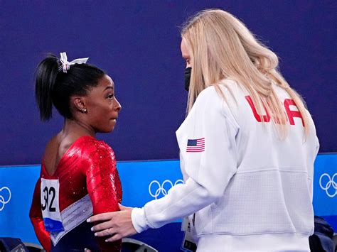 A Tearful Simone Biles Takes Fans Behind The Scenes Of Her Struggle With The Twisties At The