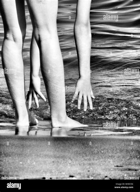 Barefoot Child Beach Hi Res Stock Photography And Images Alamy