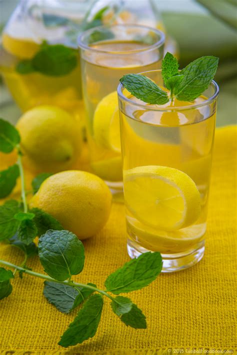 Secondly, you will need to cut them in thin or thick slices according to preference. LEMON AND MINT DETOX WATER