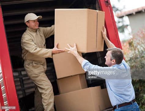 Loading Moving Truck Photos And Premium High Res Pictures Getty Images