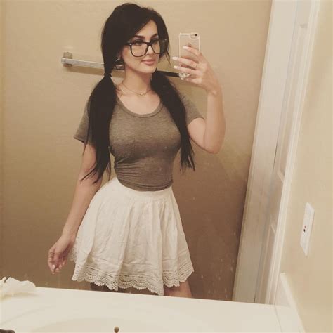 Pin By Dee Ey On Some Beauty Sssniperwolf Fashion Geek Girls