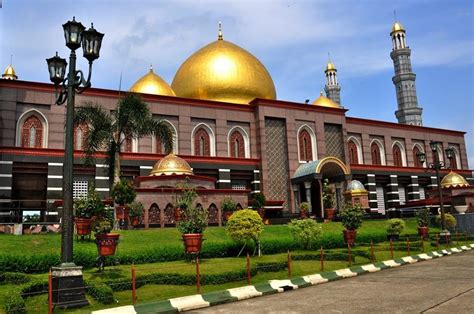 Masjid Kubah Emas Dian Al Mahri Depok Taj Mahal Indonesia Dengan Kubah