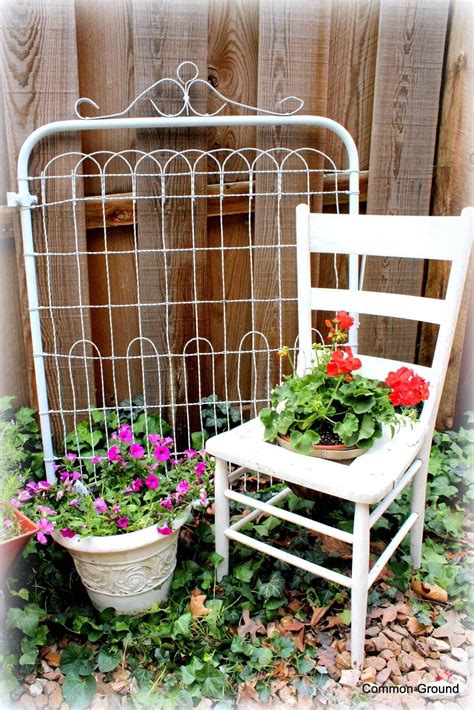 25 Fun And Unique Garden Decor Ideas Inspired By The Countryside