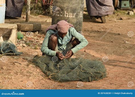 Man Weaving Fishing Net At Henry Island Westbengal India Editorial