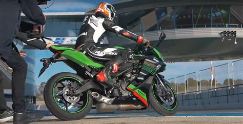 Beli produk kawasaki ninja 2 tak berkualitas dengan harga murah dari berbagai pelapak di indonesia. Kehebatan Turing Jelajah Dengan Motorsport 2Tak Ninja Krr / Sejarah Motor Sport Jantan Kawasaki ...