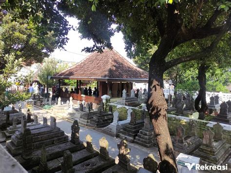 Makam Sunan Gunung Jati Jejak Wisata Religi Di Cirebon