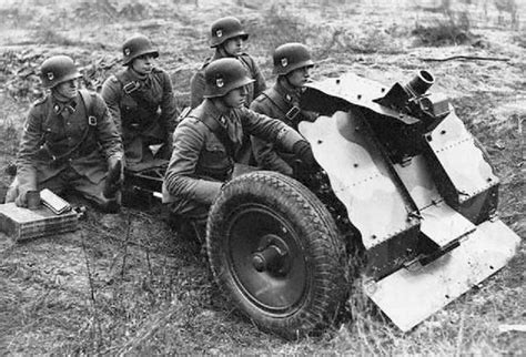 Captured German Infantry Guns In Service In The Red Army