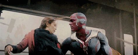 Infinity war brings together over two dozen characters from across the marvel cinematic universe. Infinity War: Scarlet Witch y Vision por fin tendrán ...